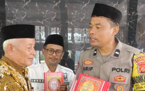 Kabupaten Tasikmalaya: Polisi Sisihkan Gaji untuk Santri, Wujud Kepedulian Nyata