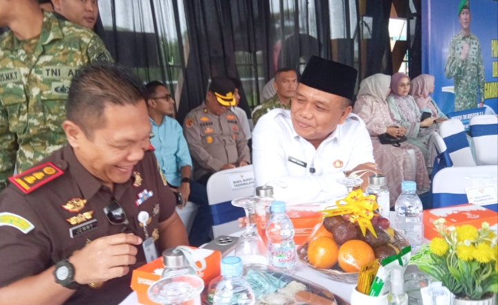 Asep Sopari Hadiri Penyaluran 3.700 Paket Sembako untuk Warga Tasikmalaya