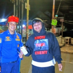 Damkar Ciamis Evakuasi Handphone yang Terjatuh ke Got Saat Dini Hari