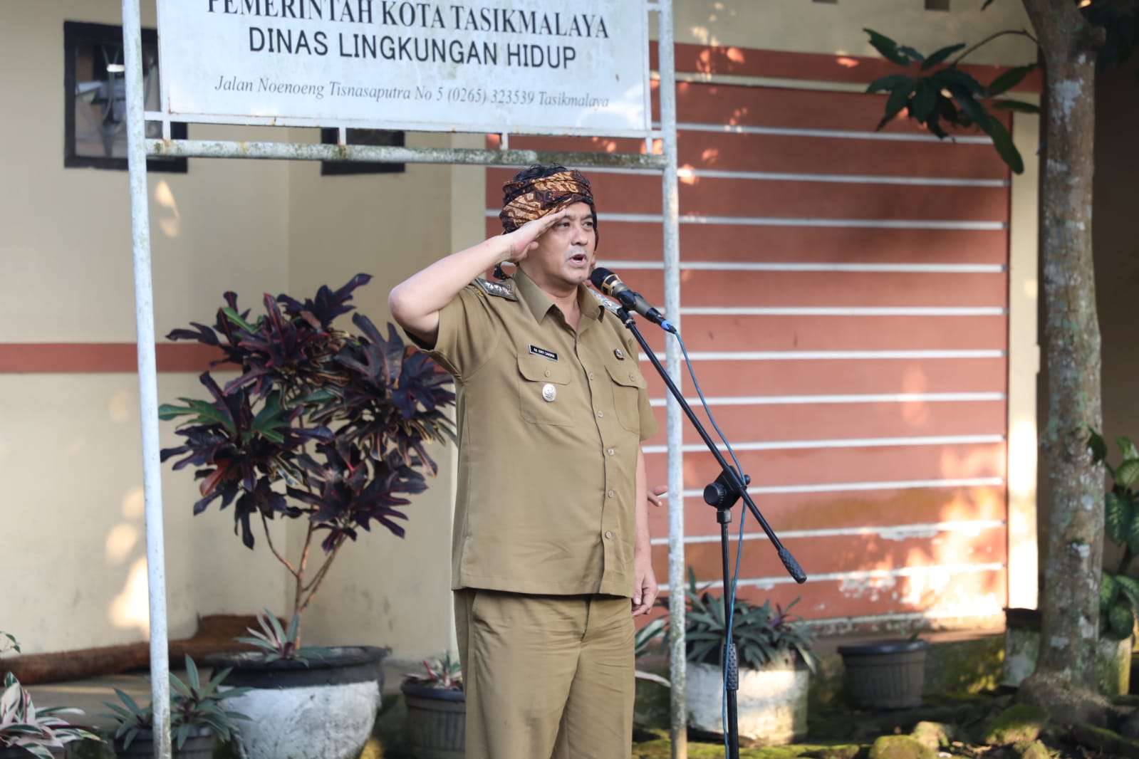 Suasana Apel Pagi Sukwan Kebersihan DLH Kota Tasikmalaya Mendadak Tegang