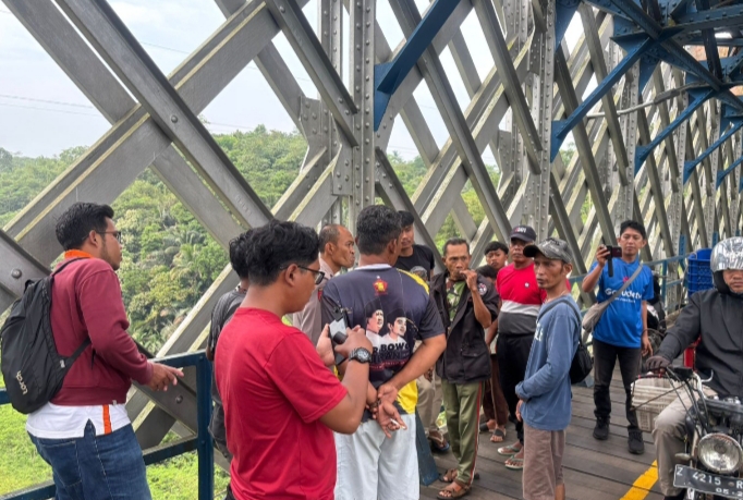 Pria Diduga Terjun dari Jembatan Cirahong, Tim SAR Sisir Sungai Citanduy