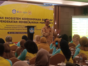 Ferdiansyah: Kepala Sekolah Harus Cerdas Kelola Sampah