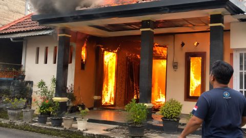 Ilustrasi Kebakaran Rumah di Ciamis